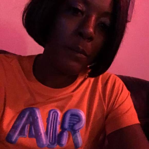 Meet your Posher, Tamara - Picture 1 of 1